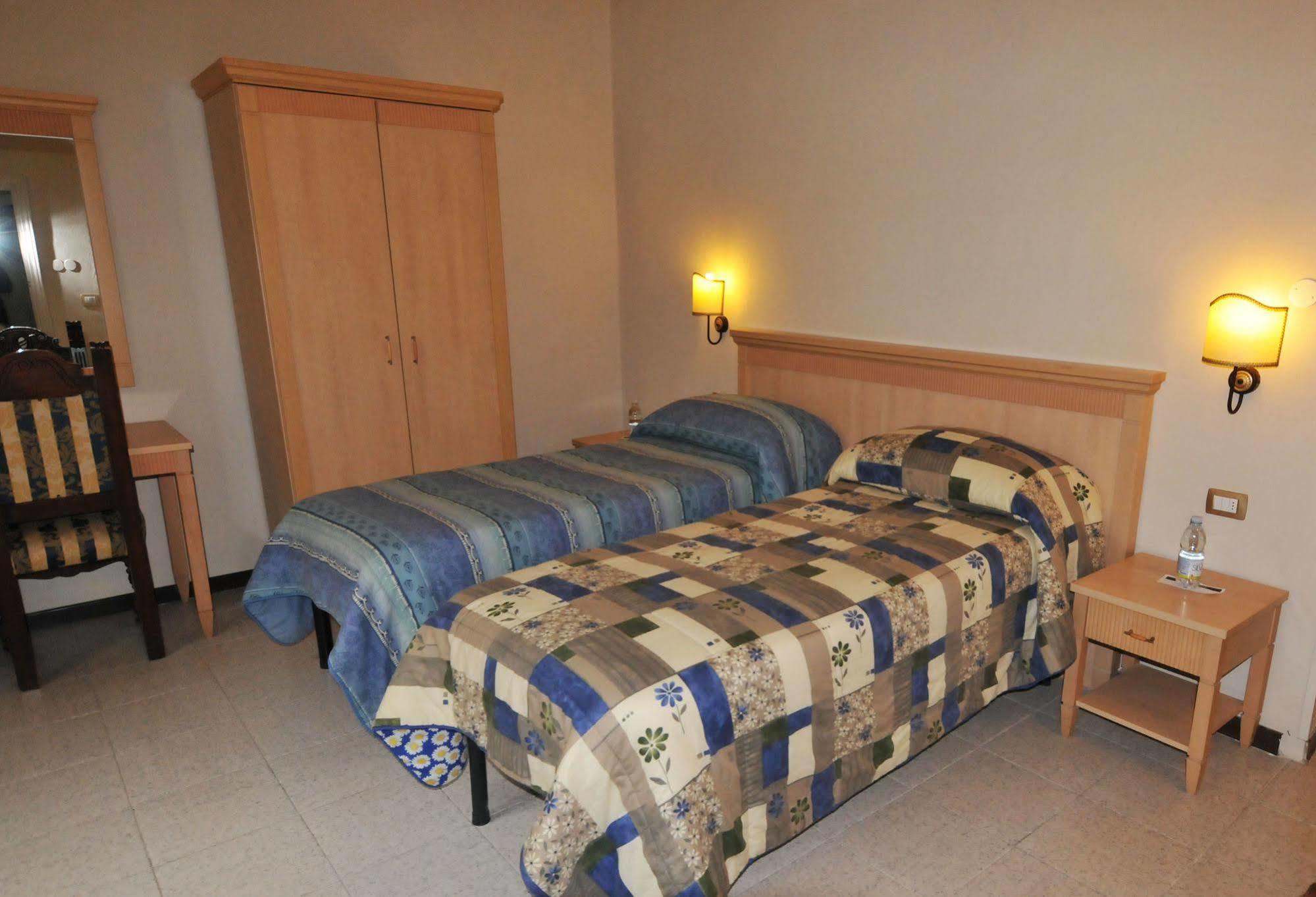 Hhb Hotel Florence Extérieur photo
