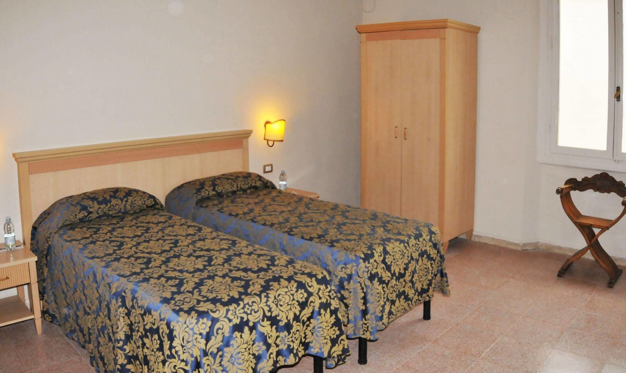 Hhb Hotel Florence Extérieur photo