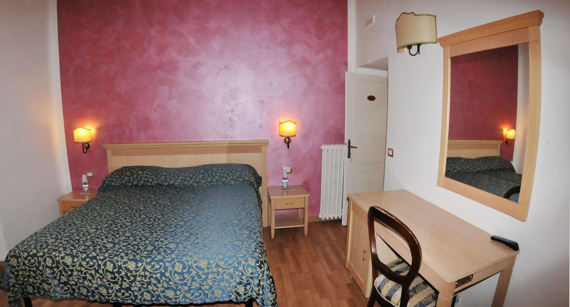 Hhb Hotel Florence Extérieur photo