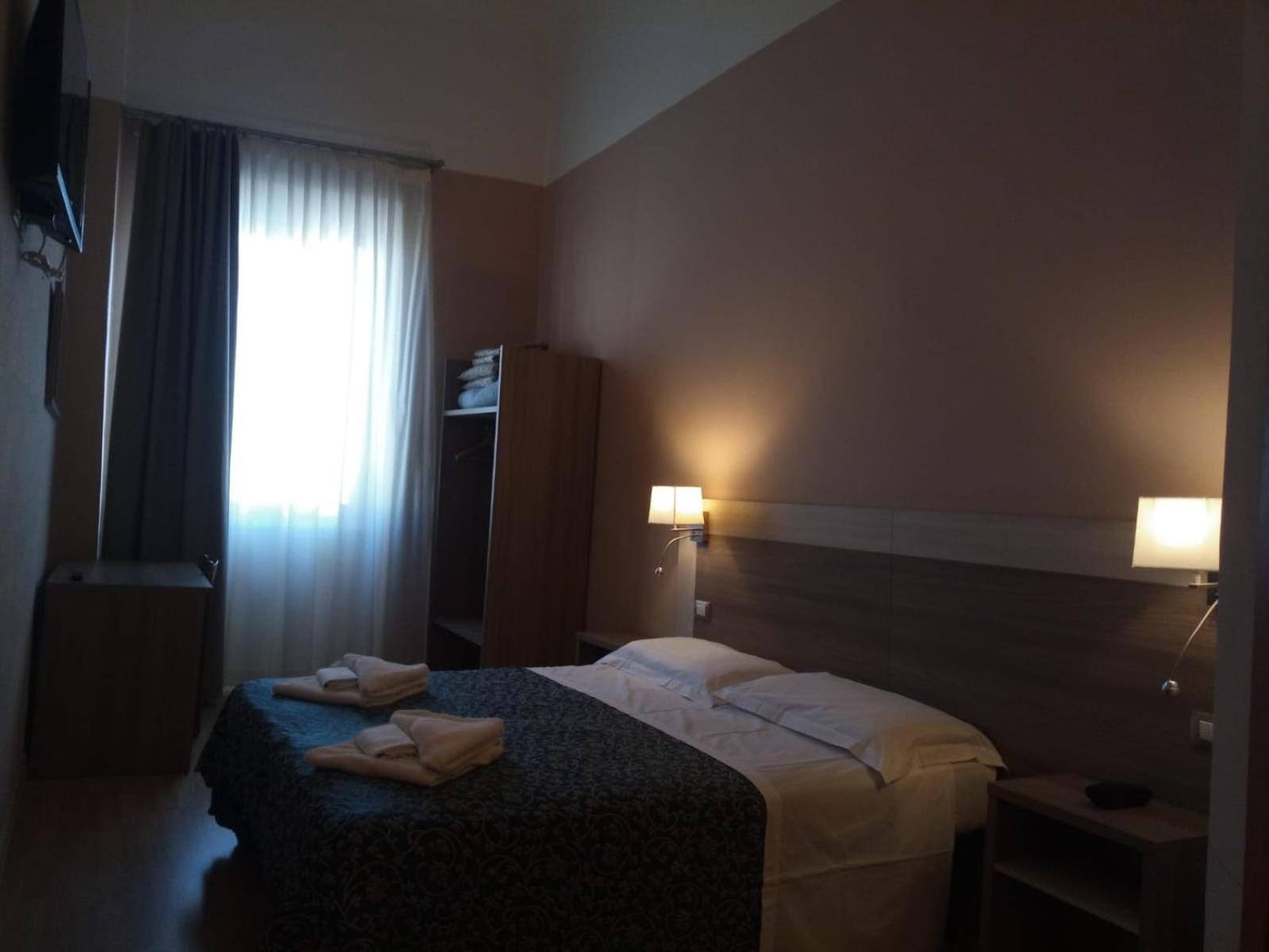 Hhb Hotel Florence Extérieur photo
